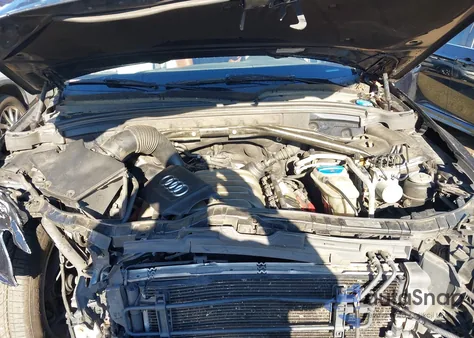 2010 Audi Q5 3.2 Premium from USA, damaged, VIN WA1LKAFP8AA100404